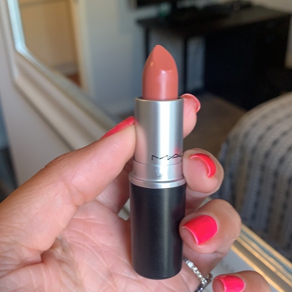 MAC Lipstick Matte - Down to An Art - Picture 5 of 6